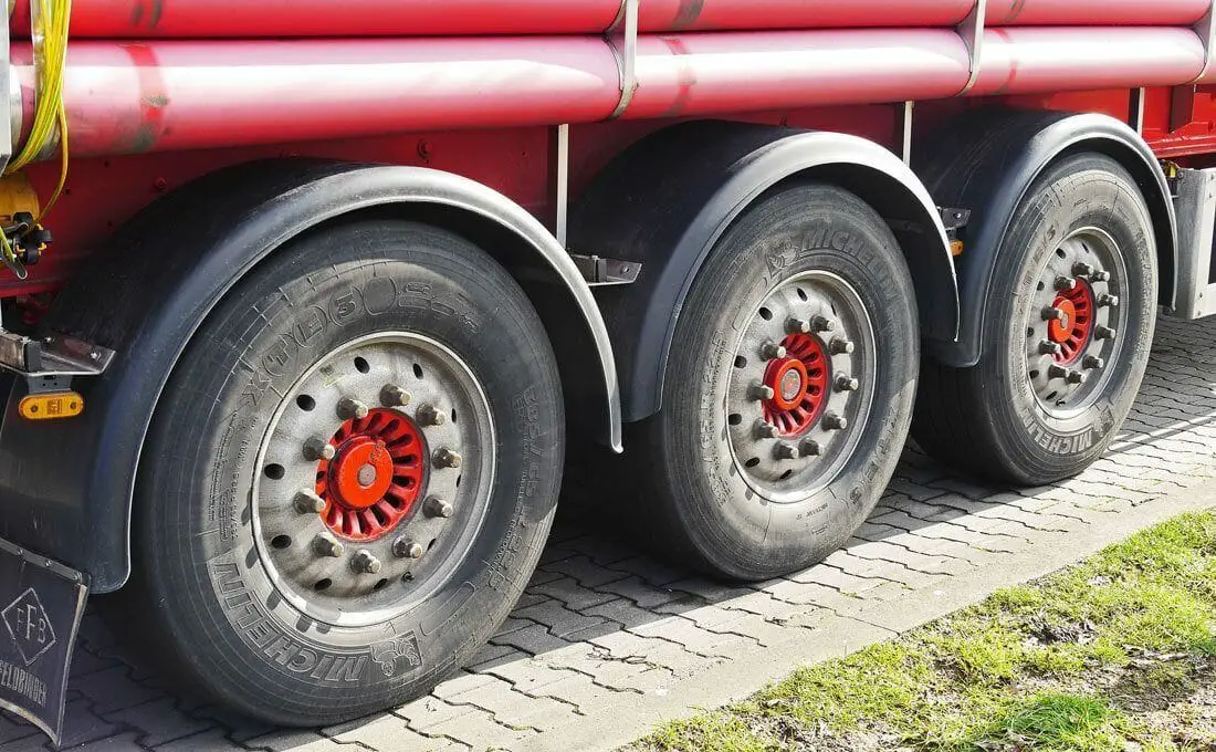 How To Change A Tire On A Double Axle Travel Trailer